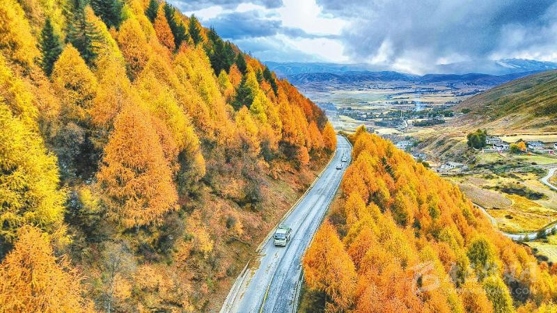 川藏公路，創(chuàng  )造奇跡之路